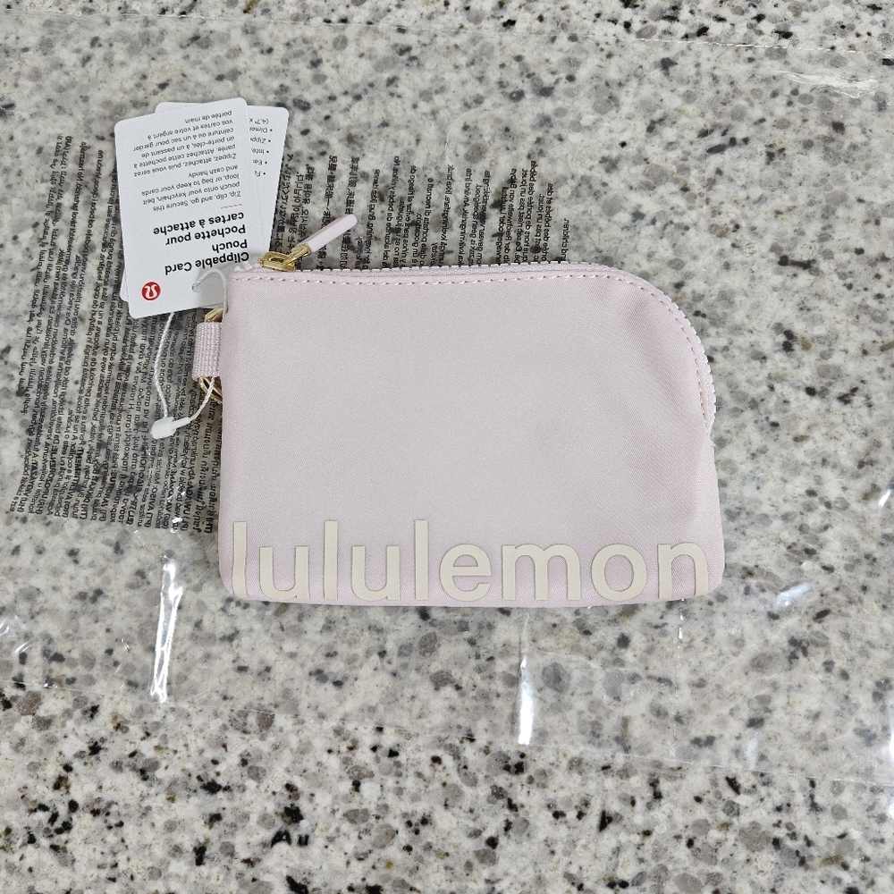 Lululemon Clippable Card Pouch (Blissful Pink/Light Ivory)